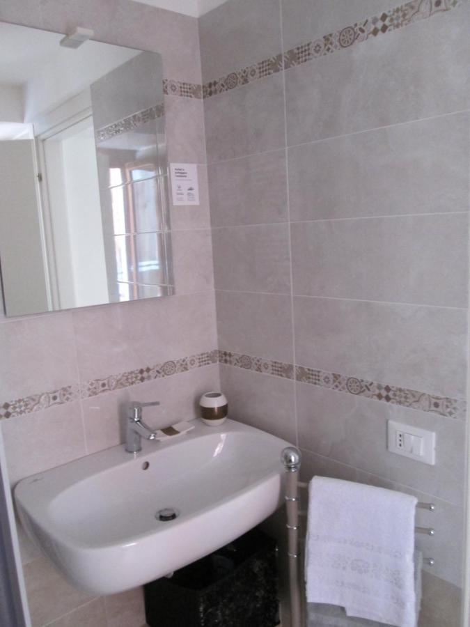 B&B Regina Margherita L'Aquila Luaran gambar