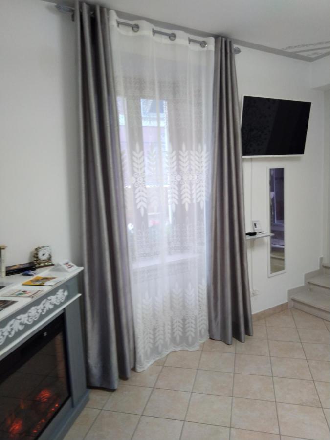 B&B Regina Margherita L'Aquila Luaran gambar